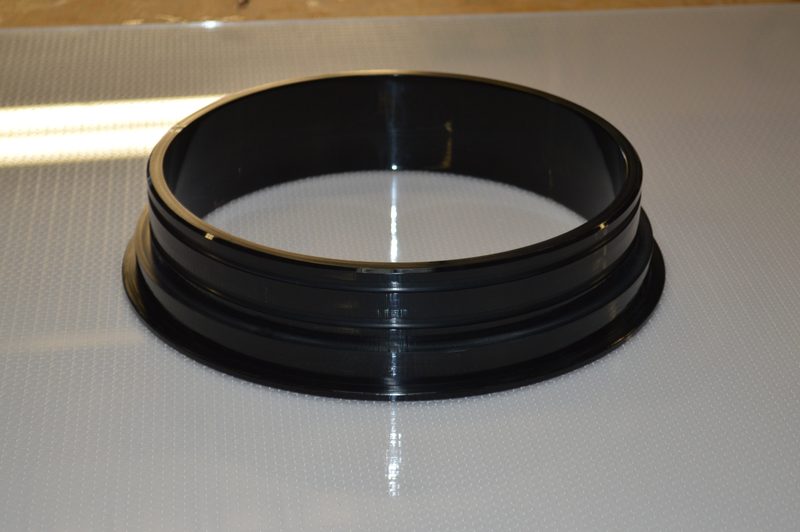 Bague en plastique noir usinée sur mesure